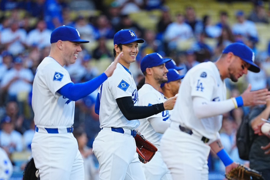 始球式に登場したドジャース・大谷翔平【写真：荒川祐史】