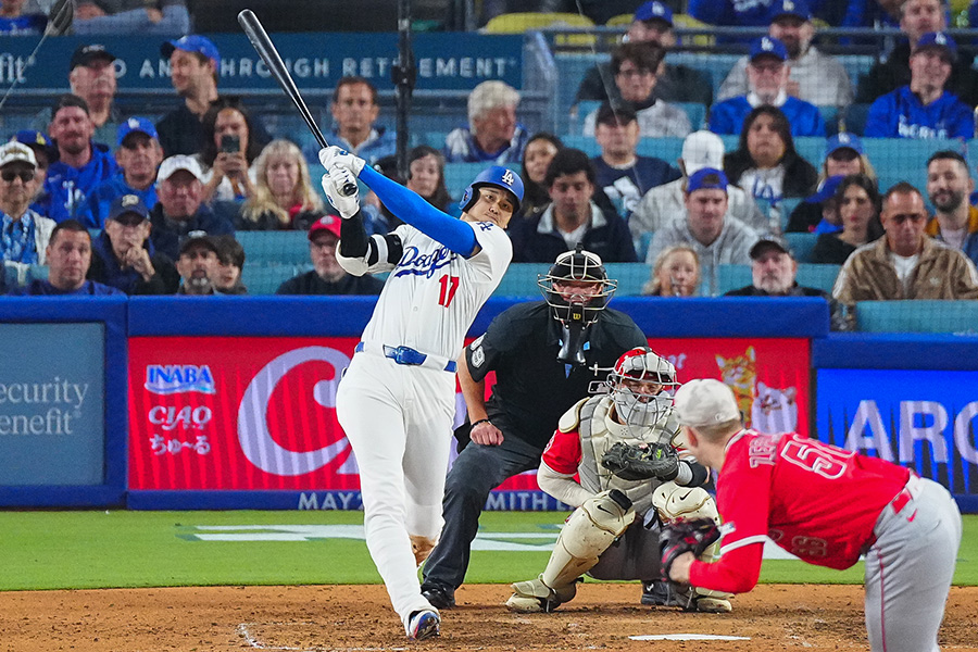 16号ソロを放ったドジャース・大谷翔平【写真:荒川祐史】