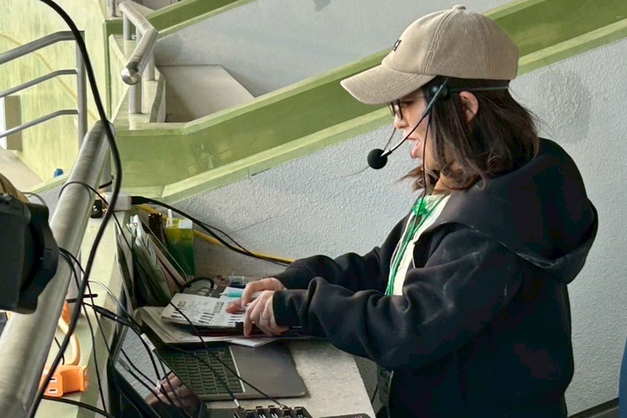 野球リポーターとして活動する羽村亜美さん【写真：本人提供】