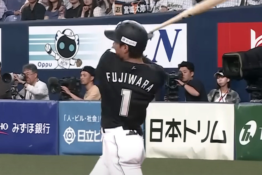 1号ソロを放ったロッテ・藤原恭大【画像：パーソル パ・リーグTV】