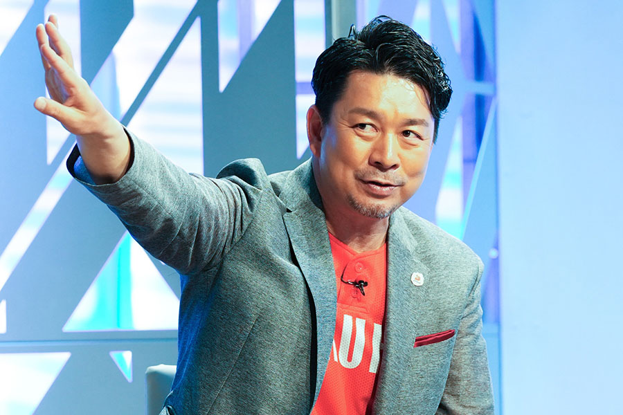 マルハン北日本カンパニーで監督を務める館山昌平氏【写真：小林靖】