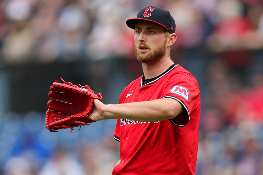 先発したガーディアンズのタナー・バイビー【写真：Getty Images】