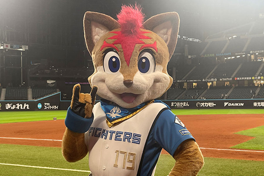 日本ハムのマスコット・フレップ【写真提供：(c) H.N.F.】