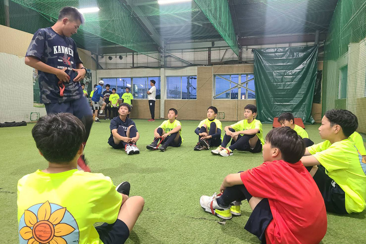 関メディベースボール学院の中1指導の様子【写真：橋本健吾】