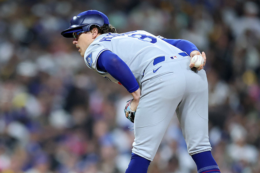 パドレス戦に登板したドジャースのエンリケ・ヘルナンデス【写真：Getty Images】