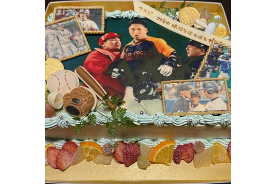 反響を呼んだ中島宏之のケーキ（写真はスクリーンショット）