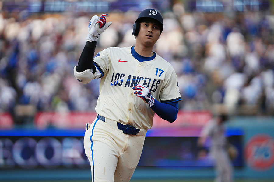 ジャイアンツ戦で本塁打を放ったドジャース・大谷翔平【写真：Getty Images】