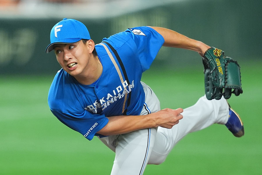 巨人戦に登板した日本ハム・達孝太【写真：イワモトアキト】