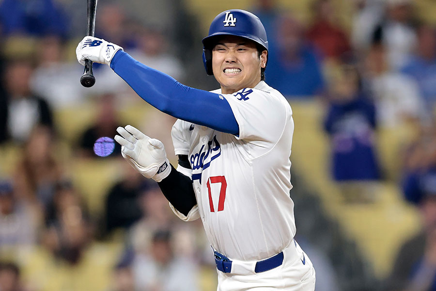 死球を受けたドジャース・大谷翔平【写真：Getty Images】
