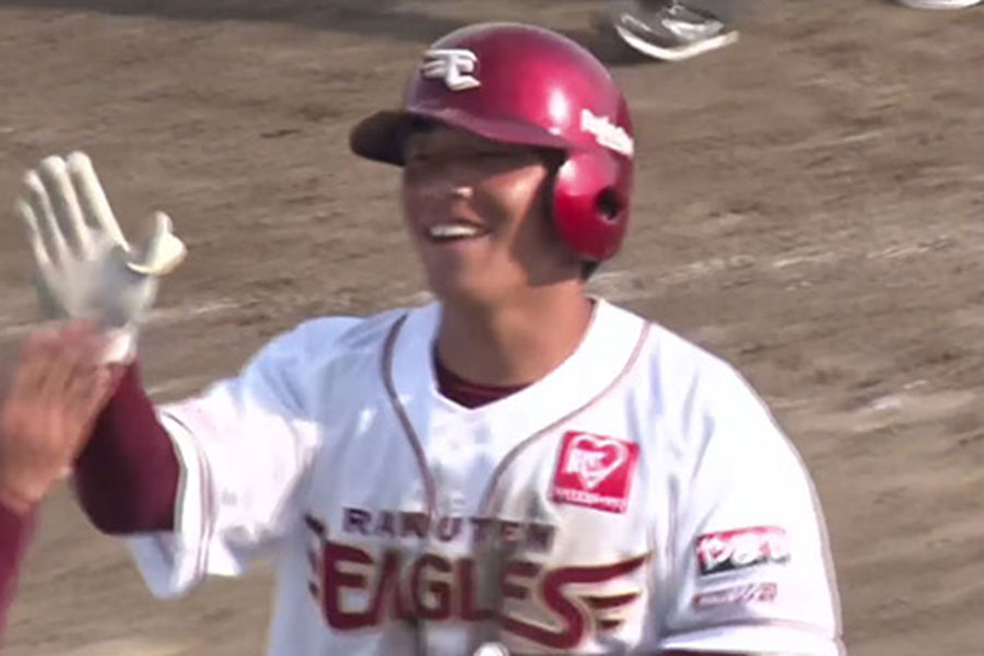 サヨナラ打を放った楽天・小森航大郎【写真：パーソル パ・リーグTV】