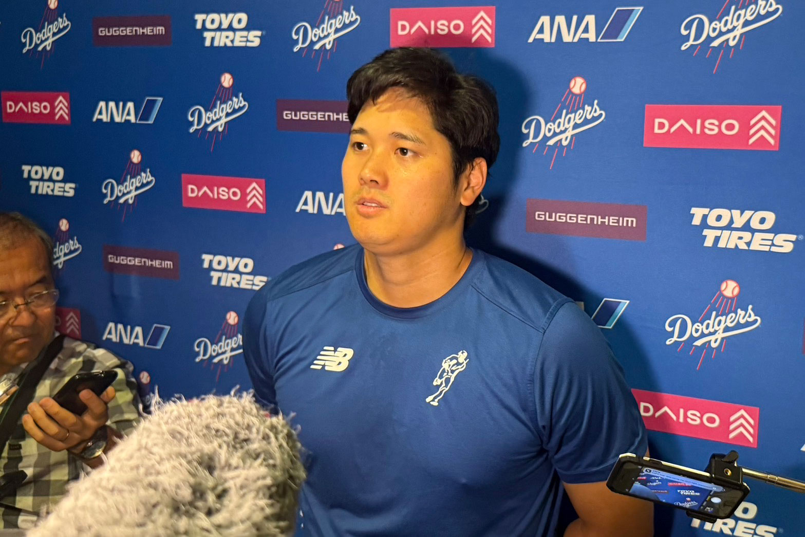 試合後、取材に対応したドジャース・大谷翔平【写真：上野明洸】