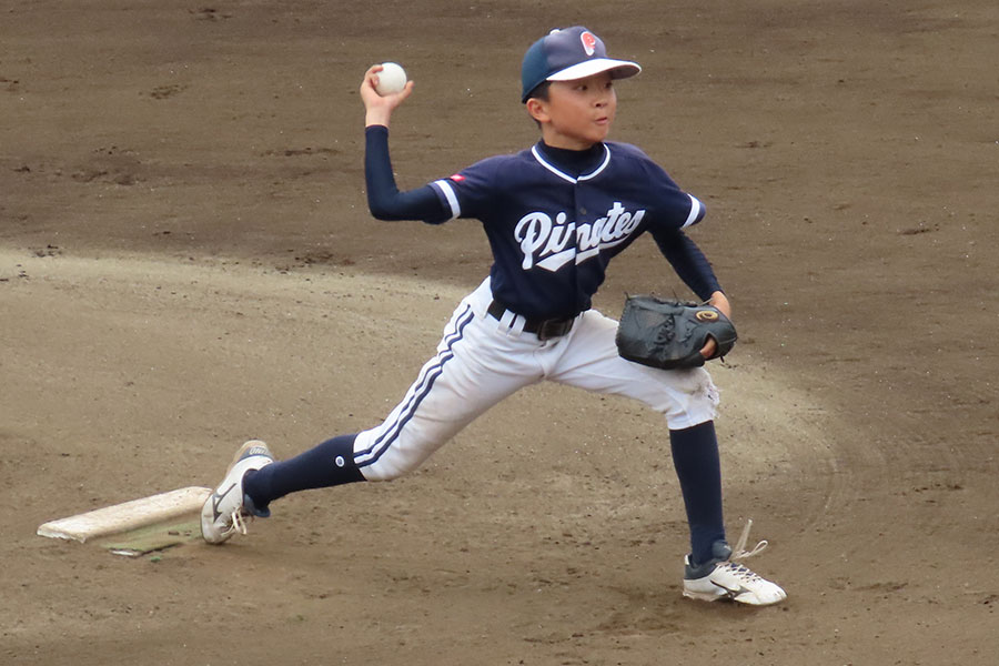 越中島ブレーブス戦で登板した不動パイレーツ・木戸恵悟【写真：片倉尚文】