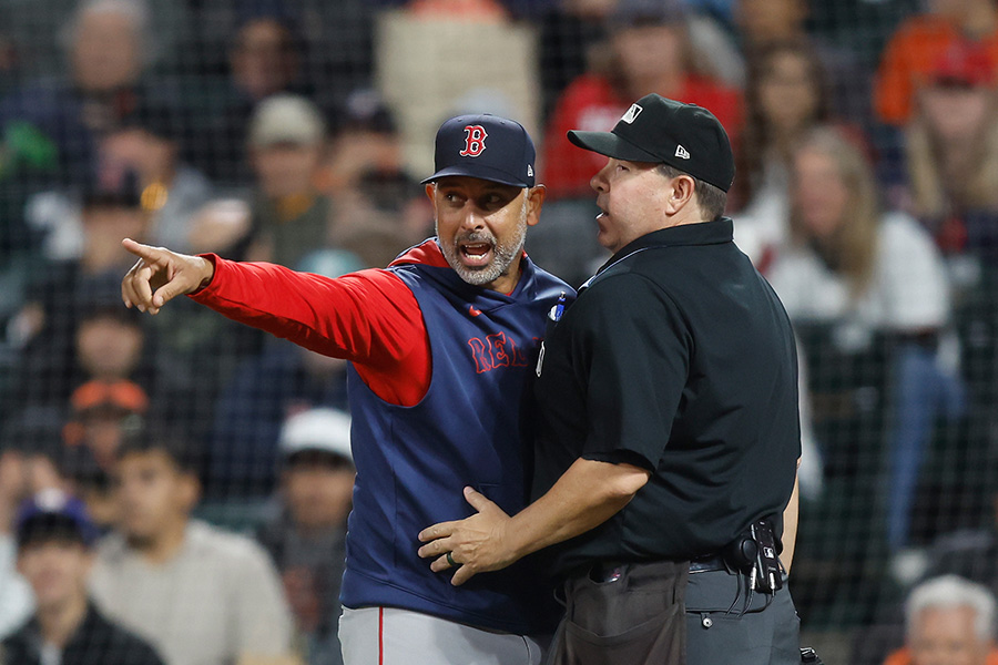 レッドソックスのアレックス・コーラ監督【写真：Getty Images】
