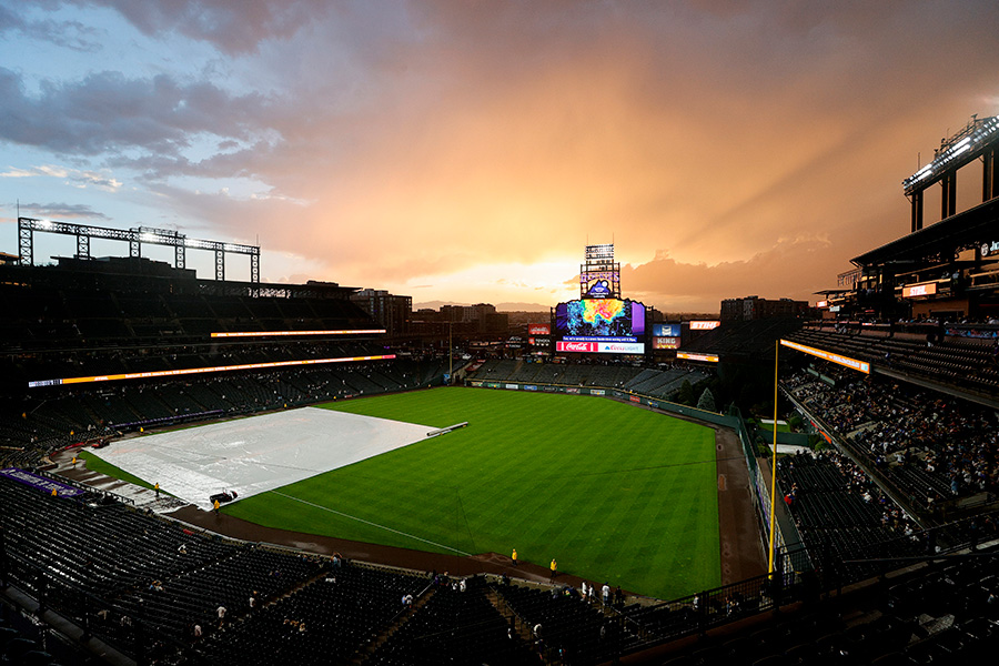 雨上がりのクアーズフィールド【写真：Getty Images】
