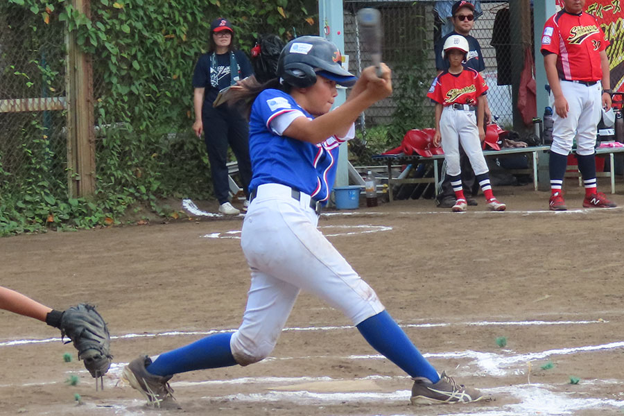 大会2本塁打でオール江東女子を全国に導いた清水せいら【写真：片倉尚文】