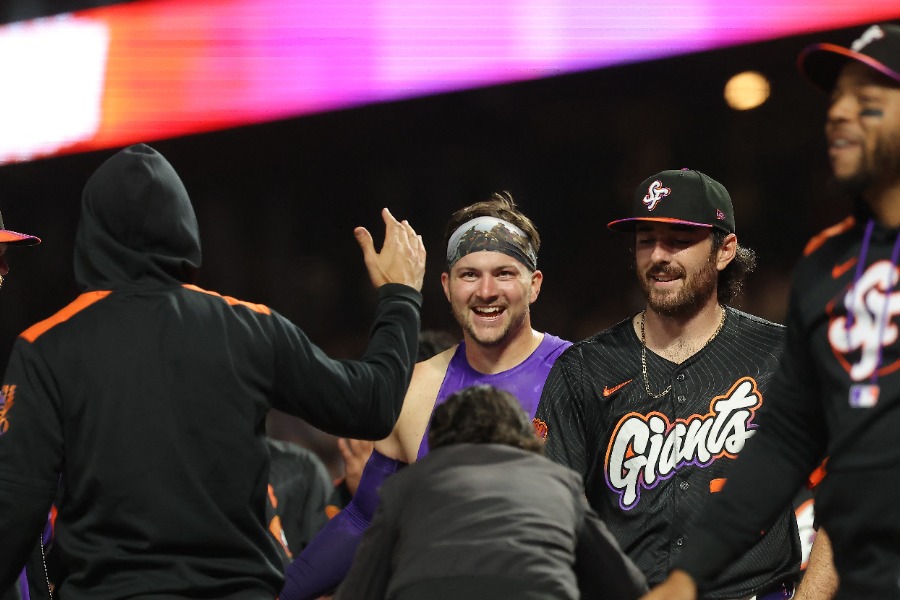 サヨナラランニング本塁打を放ったジャイアンツのパトリック・ベイリー【写真：ロイター】