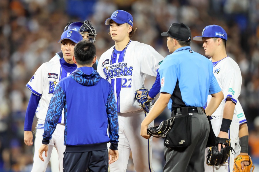 11日の巨人戦で緊急降板したDeNA・入江大生【写真提供：産経新聞社】