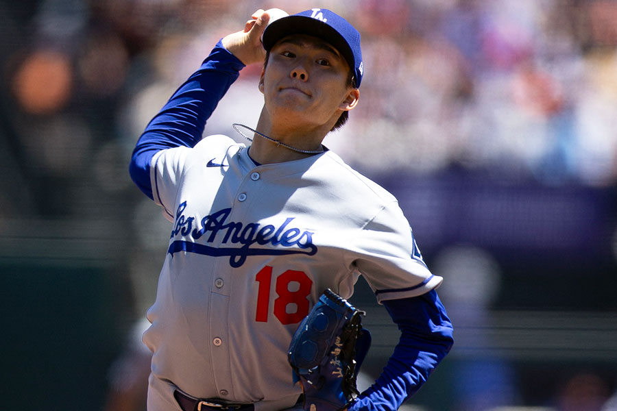 ジャイアンツ戦で先発したドジャース・山本由伸【写真：ロイター】