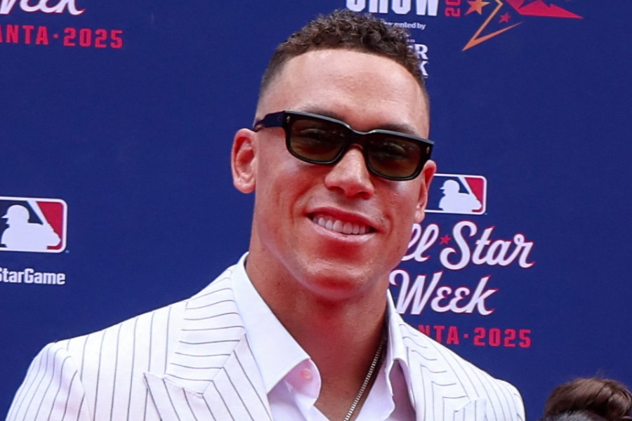 レッドカーペットショーに登場したアーロン・ジャッジ【写真：ロイター】