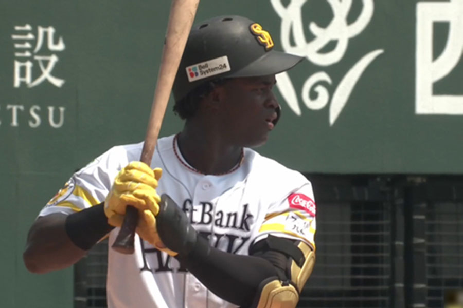 オリックス2軍戦に出場したソフトバンクのマルコ・シモン【画像：パーソル パ・リーグTV】