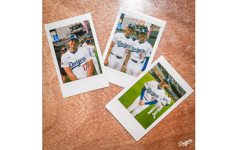 ドジャース公式Xが公開した大谷とフレディ・フリーマンの写真（画像はスクリーンショット）