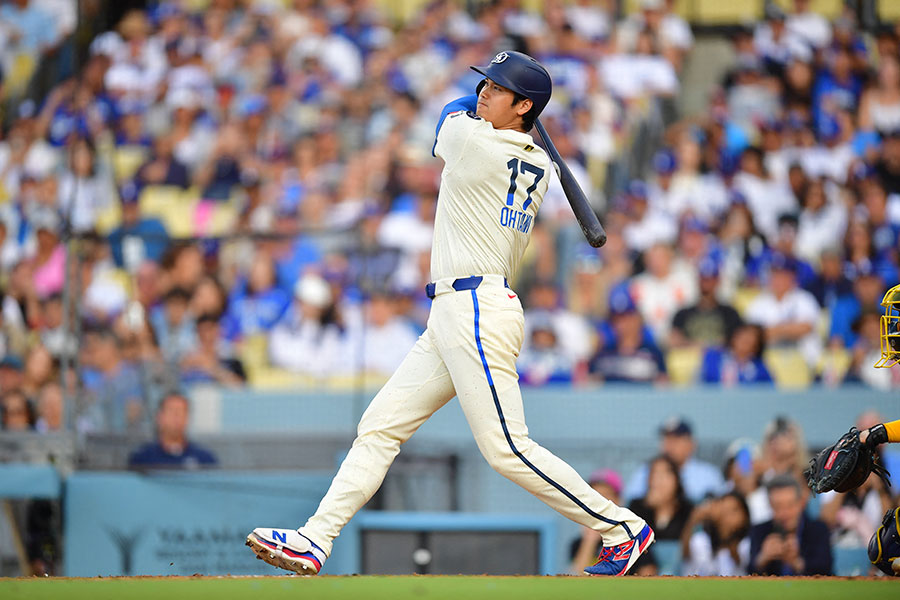 ブルワーズ戦で本塁打を放ったドジャース・大谷翔平【写真：ロイター】