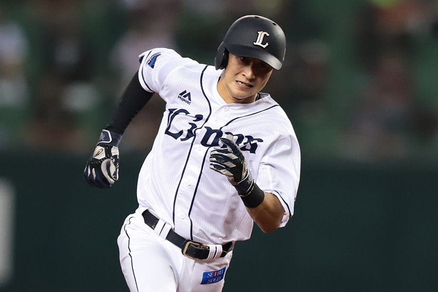 西武時代の金子侑司氏【写真：荒川祐史】