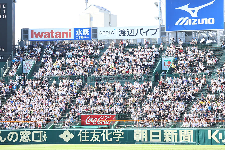 阪神甲子園球場で今年も夏の選手権が行われる【写真：加治屋友輝】