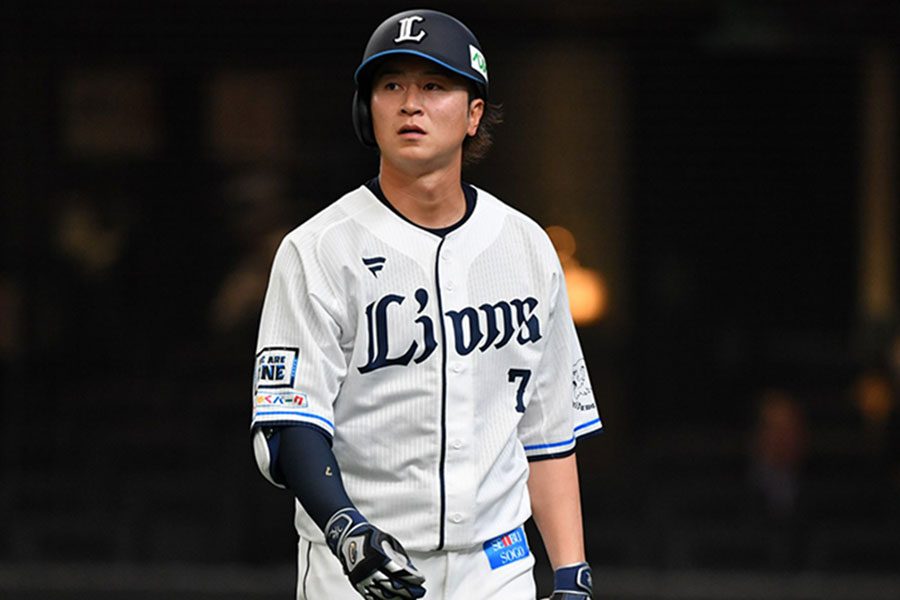 西武でプレーした金子侑司氏【写真：小林靖】