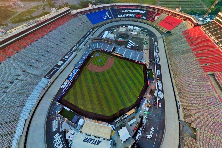 公開された「スピードウェイ・クラシック」の会場（写真はスクリーンショット）