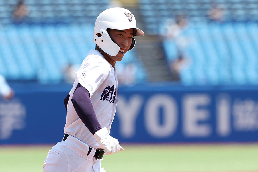 岩倉高との試合で本塁打を放った関東一・坂本慎太郎【写真：加治屋友輝】