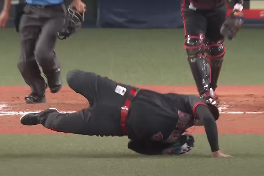 西武戦で好手を見せたオリックスのアンドレス・マチャド【画像：パーソル パ・リーグTV】