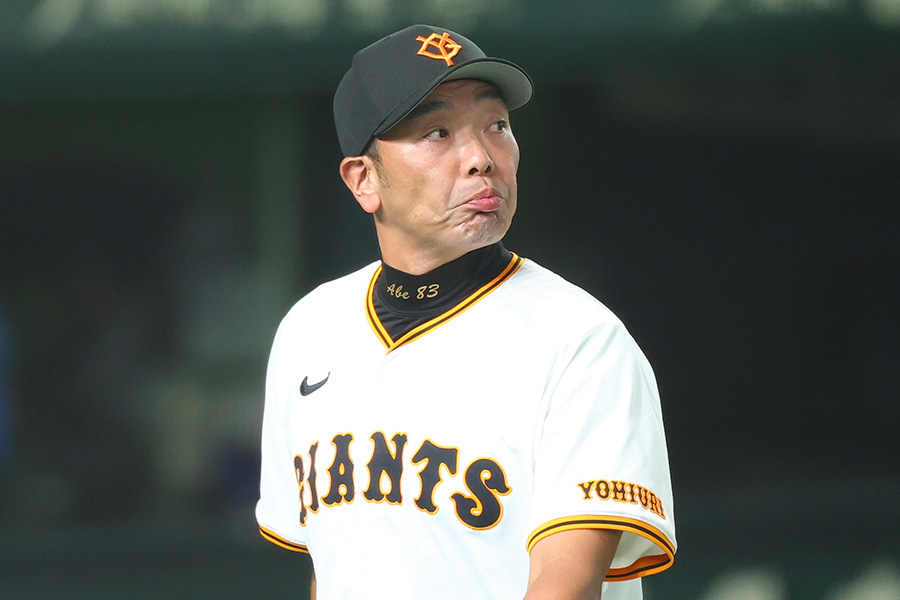 巨人・阿部慎之助監督【写真：加治屋友輝】