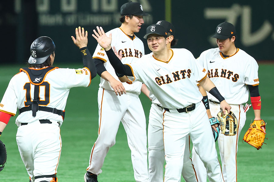 巨人ナイン【写真:加治屋友輝】
