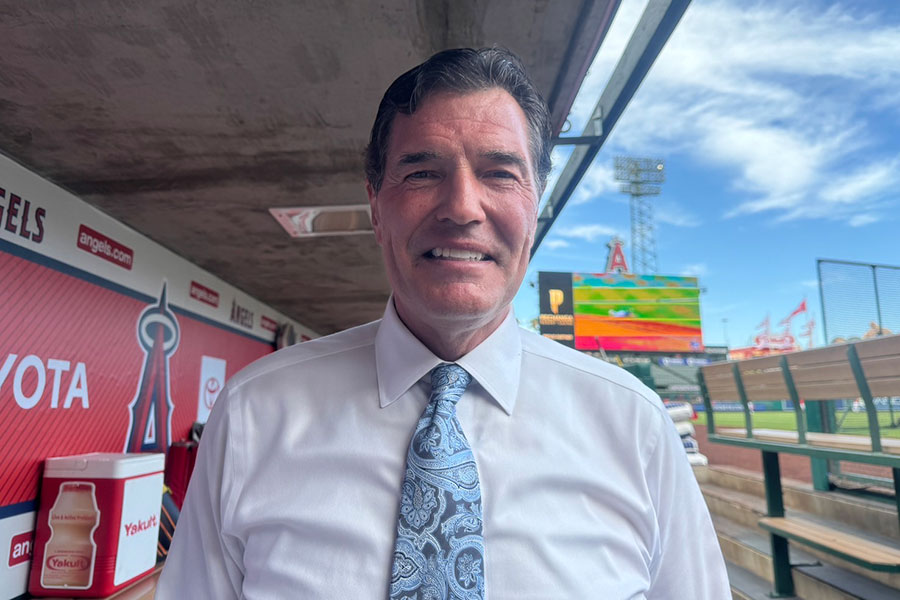 取材に応じたマーク・グビザ氏【写真：佐藤直子】