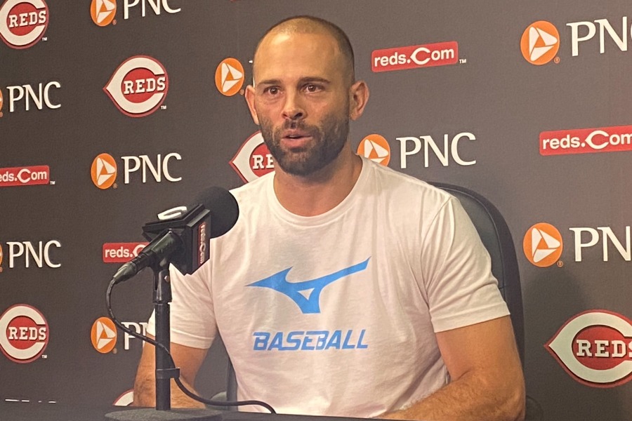 試合後、取材に応じたレッズのニック・マルティネス【写真：真柴健】