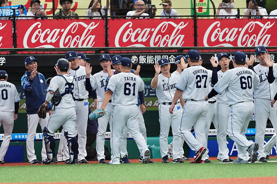 西武ナイン【写真：小林靖】