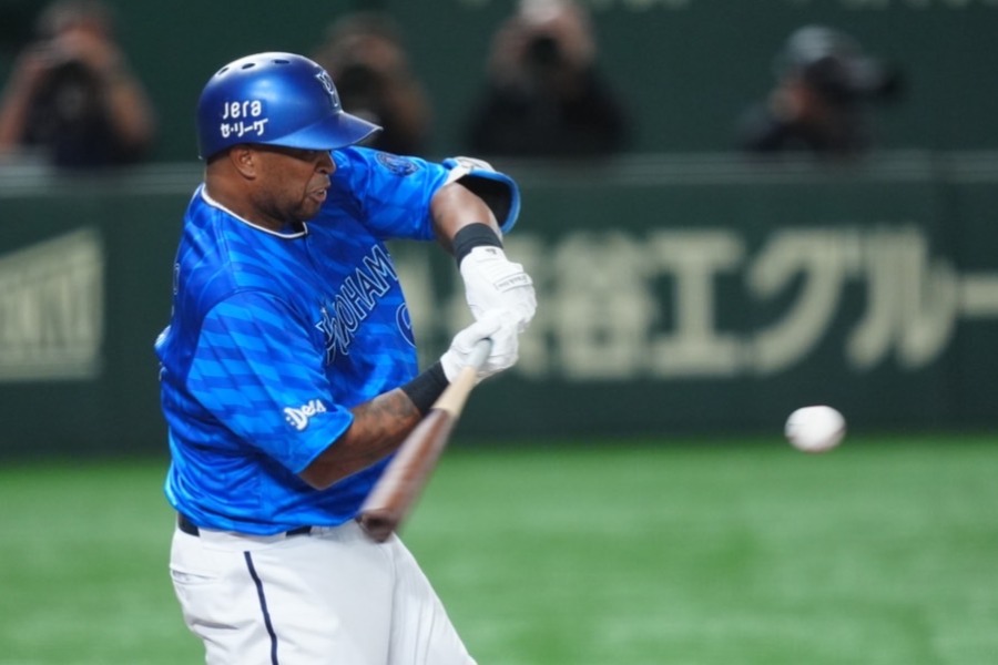 巨人戦に出場したDeNAのダヤン・ビシエド【写真：矢口亨】