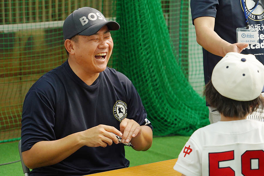 イベントで笑顔を見せる松坂大輔氏【写真提供：松坂大輔BaseBallAcademy大阪】