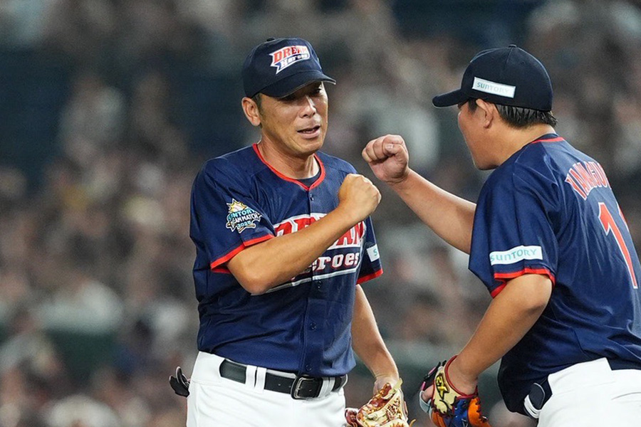 サントリードリームマッチに出場した荒木雅博氏【写真：小林靖】