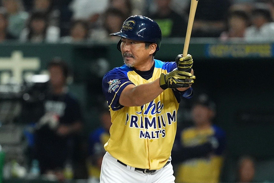 サントリードリームマッチに出場した小笠原道大【写真：小林靖】