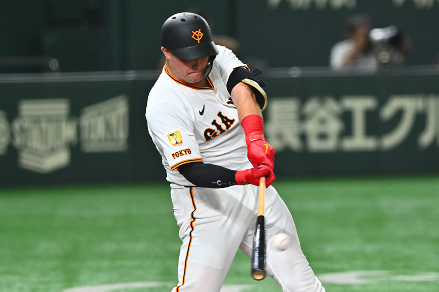 ヤクルト戦で本塁打を放った巨人のリチャード【写真:古川剛伊】