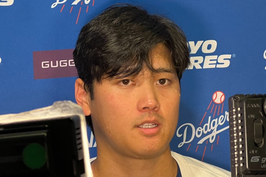 試合後取材に応じたドジャース・大谷翔平【写真:真柴健】