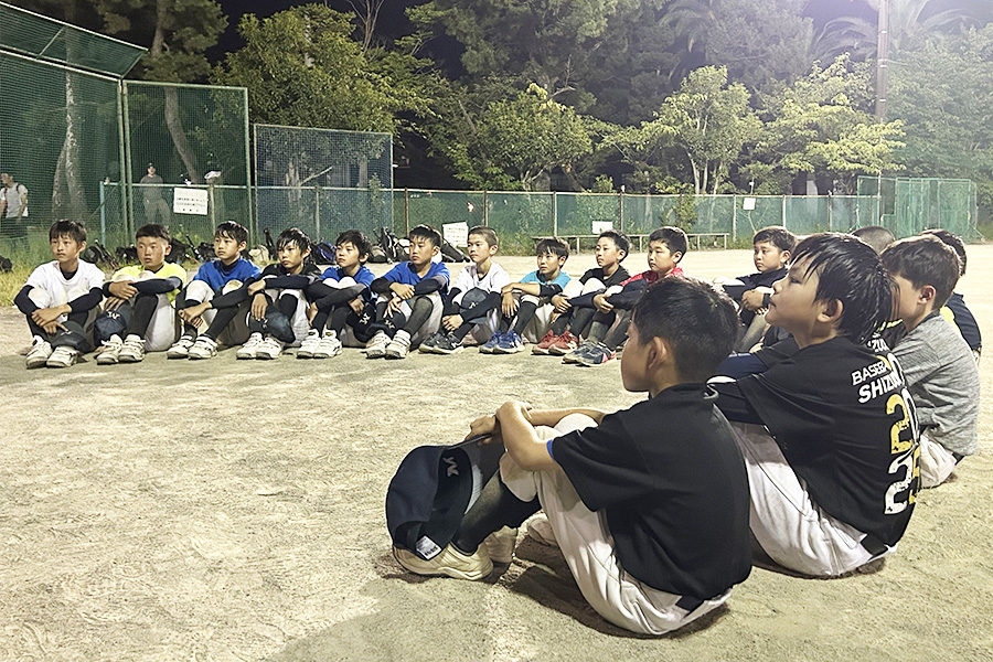 静岡市の学童野球チーム「清水リトルモンキーズ」【写真：間淳】