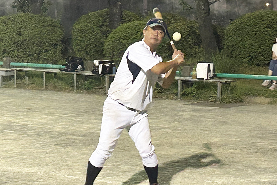 清水リトルモンキーズの杉山雄介監督【写真：間淳】