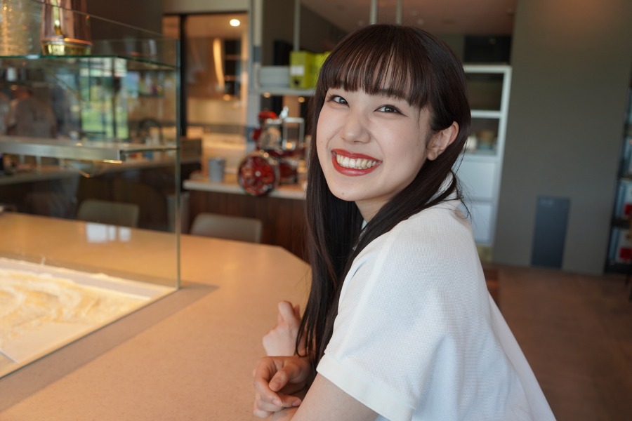 ファイターズガールの中桐衣麻さん【写真提供：PLM】