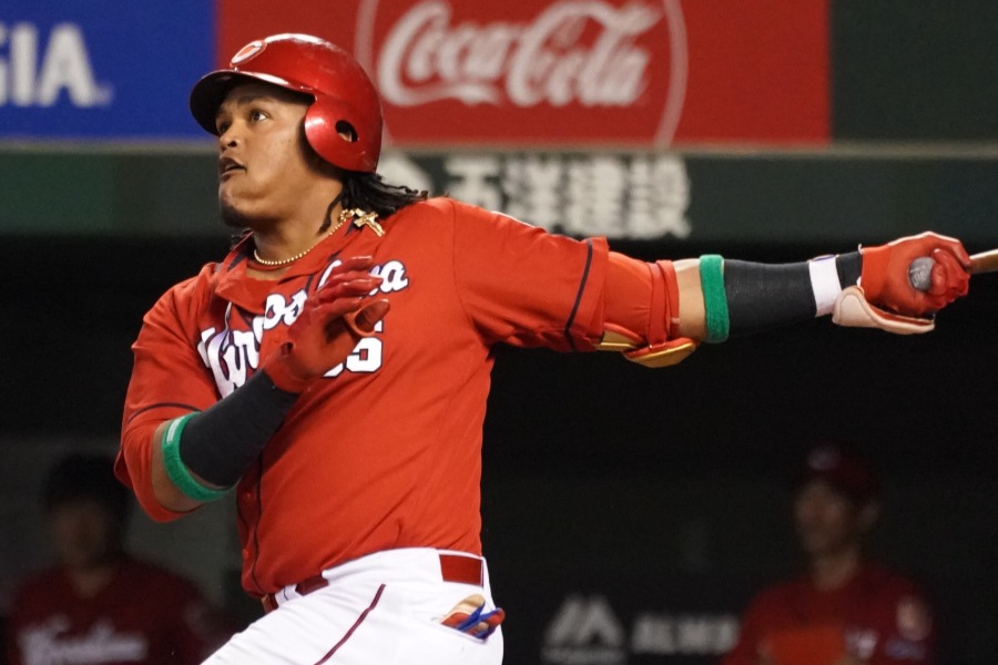 広島時代のハビエル・バティスタ【写真：荒川祐史】