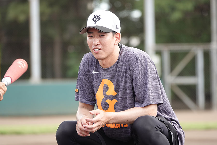 難しい概念も小学生に伝わるよう丁寧に指導する【写真：編集部】