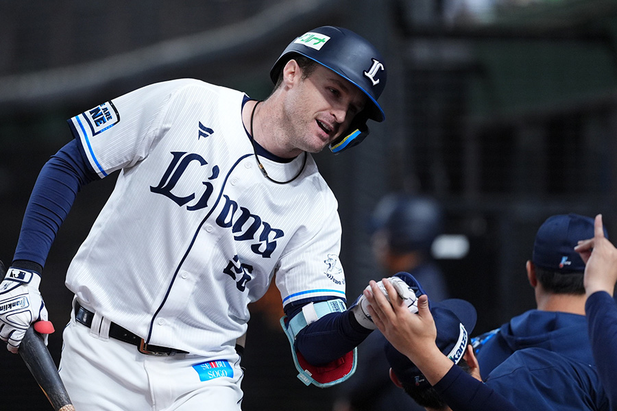 西武のタイラー・ネビン【写真:小林靖】