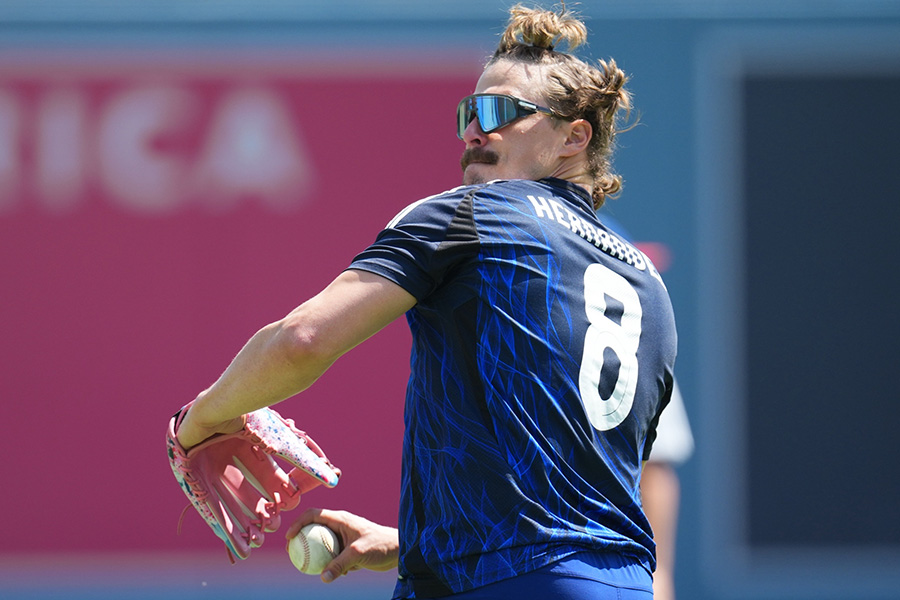 ドジャースのエンリケ・ヘルナンデス【写真：イワモトアキト】